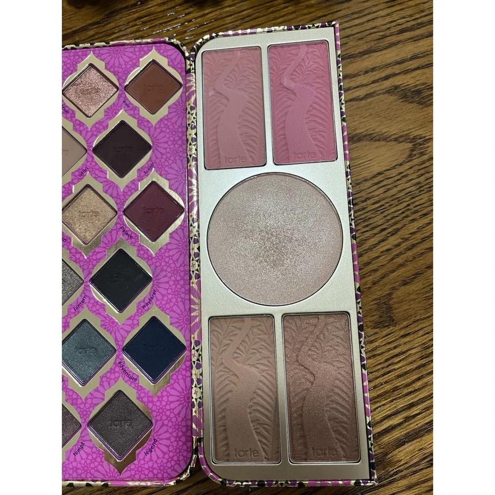 Tarte Treasure Box Collector's Makeup Eyeshadow Palette Limited Holiday Gift Set